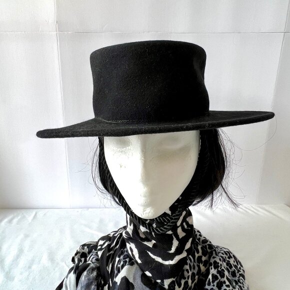 Vintage Betmar Black Hat, 100% Wool, Bolero Style, Excellent Condition! - Picture 1 of 16